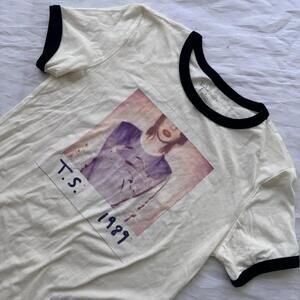 Taylor Swift 1989 Album Ringer T Shirt Official Merch Pop Music Graphic Tee M